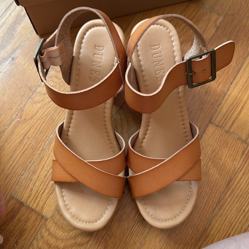 Dunes sayer sandals clogs 7.5 - Picture 3 of 4